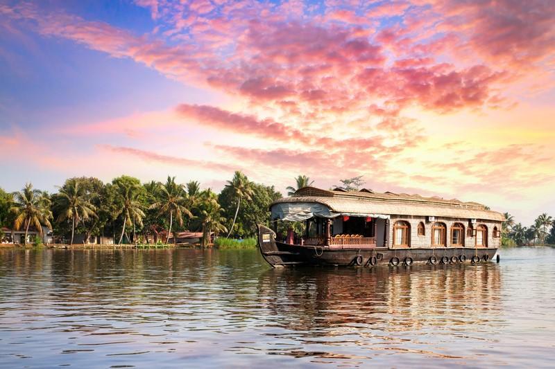 Exclusive Itinerary of Mumbai with Kerala and Goa